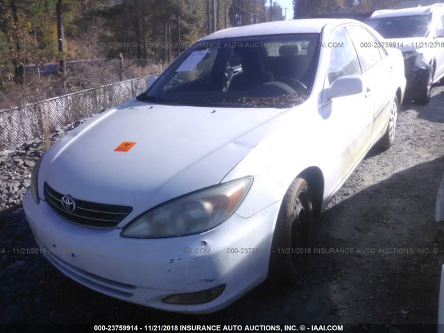 4T1BE32KX3U177125 - 2003 TOYOTA CAMRY LE/XLE/SE WHITE photo 2