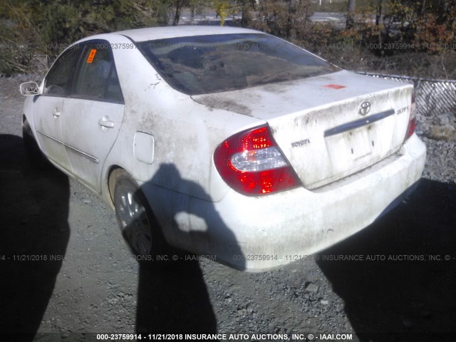 4T1BE32KX3U177125 - 2003 TOYOTA CAMRY LE/XLE/SE WHITE photo 3