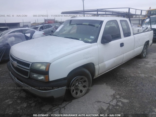 1GCEC19V37E102178 - 2007 CHEVROLET SILVERADO C1500 CLASSIC WHITE photo 2