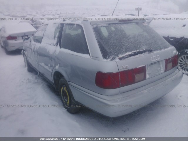 WAUJC84AXWN000531 - 1998 AUDI A6 QUATTRO WAGON SILVER photo 3