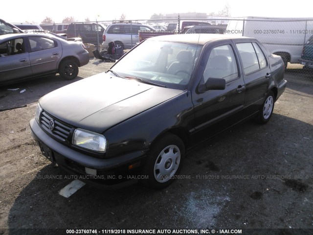 3VWRB81H5WM224789 - 1998 VOLKSWAGEN JETTA GL BLACK photo 2