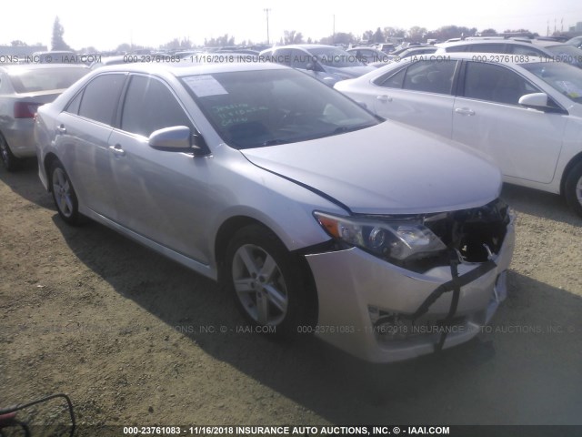 4T1BF1FK4CU052410 - 2012 TOYOTA CAMRY SE/LE/XLE SILVER photo 1