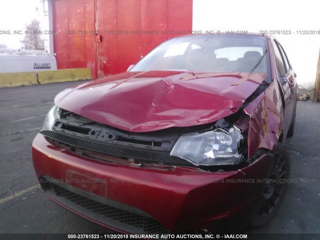 1FAHP3GN2AW106245 - 2010 FORD FOCUS SES RED photo 6