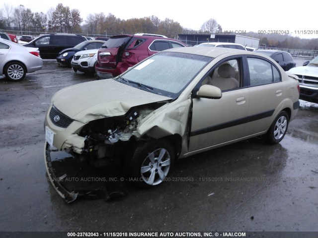 KNADE123886381554 - 2008 KIA RIO LX/SX GOLD photo 2