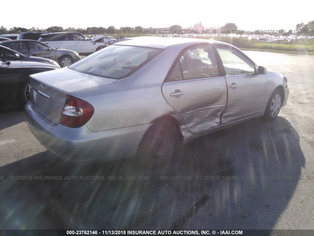 4T1BE32K63U204210 - 2003 TOYOTA CAMRY LE/XLE/SE SILVER photo 4