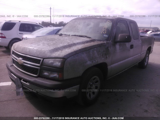 1GCEC19X56Z295619 - 2006 CHEVROLET SILVERADO C1500 GRAY photo 2