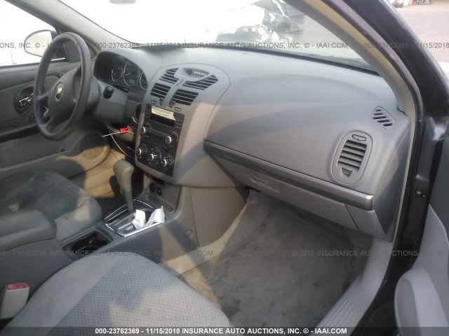 1G1ZS53F86F157580 - 2006 CHEVROLET MALIBU LS GRAY photo 5