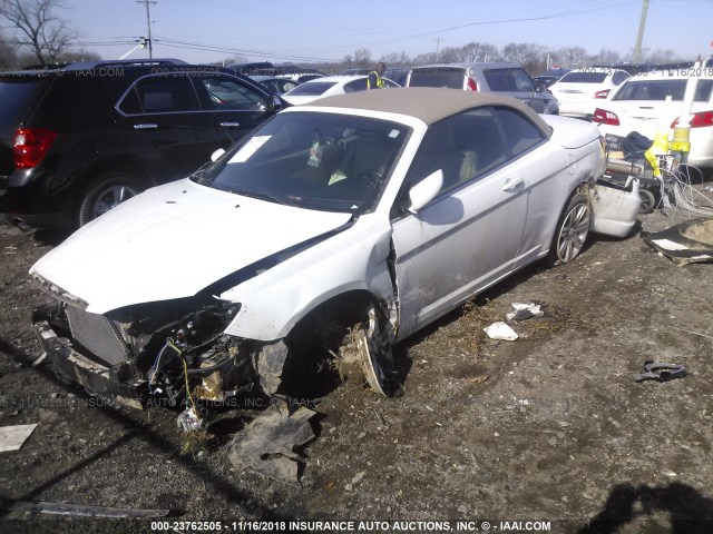 1C3BC2EG4BN613654 - 2011 CHRYSLER 200 TOURING WHITE photo 2