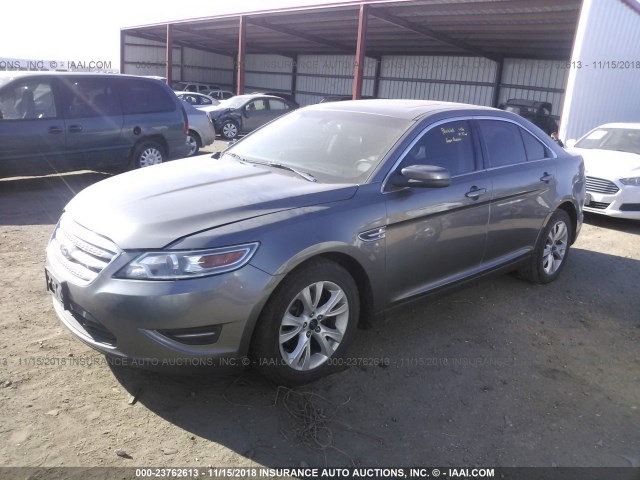 1FAHP2EW7BG138917 - 2011 FORD TAURUS SEL GRAY photo 2