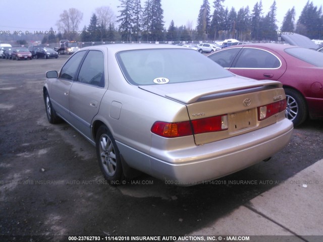 JT2BF28K610318854 - 2001 TOYOTA CAMRY LE/XLE 金色 照片 3