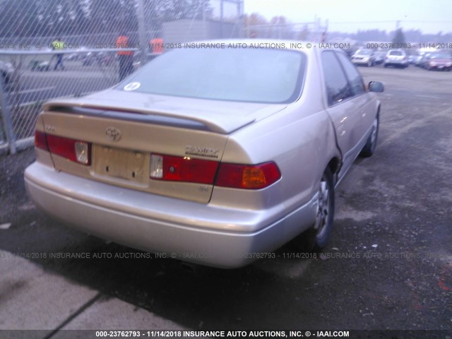 JT2BF28K610318854 - 2001 TOYOTA CAMRY LE/XLE 金色 照片 4