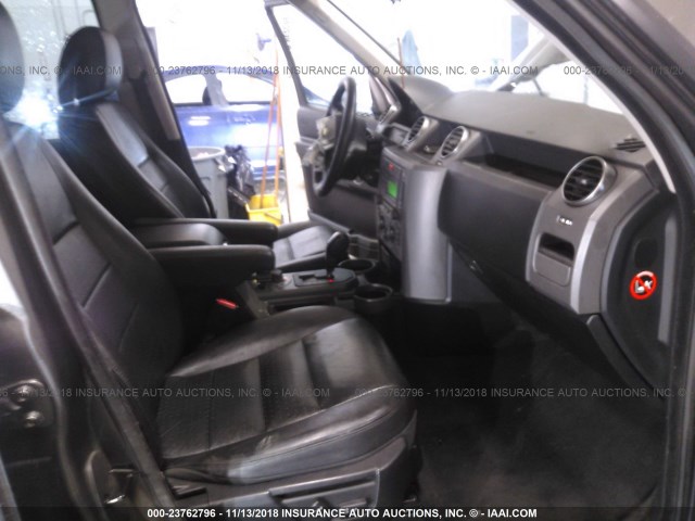 SALAD24405A338929 - 2005 LAND ROVER LR3 SE GRAY photo 5