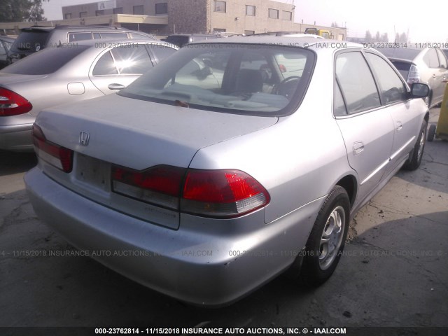 1HGCF86671A071943 - 2001 HONDA ACCORD VALUE SILVER photo 4