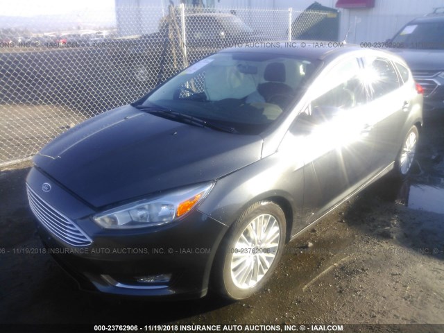 1FADP3N25FL262294 - 2015 FORD FOCUS TITANIUM GRAY photo 2