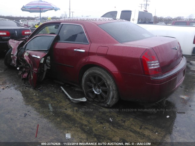 2C3KA63H07H897194 - 2007 CHRYSLER 300C RED photo 3