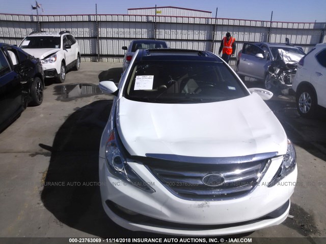 5NPEC4AB8EH845645 - 2014 HYUNDAI SONATA SE/LIMITED WHITE photo 6