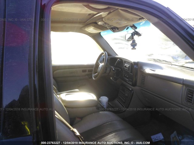 1GKEK63U62J213277 - 2002 GMC DENALI BLACK photo 5