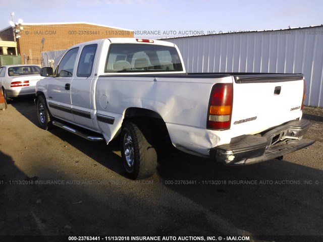 2GCEC19V411208874 - 2001 CHEVROLET SILVERADO C1500 WHITE photo 3