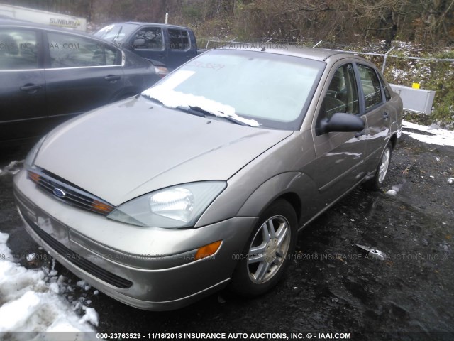 1FAFP34P23W128620 - 2003 FORD FOCUS SE/SE COMFORT/SE SPORT GOLD photo 2