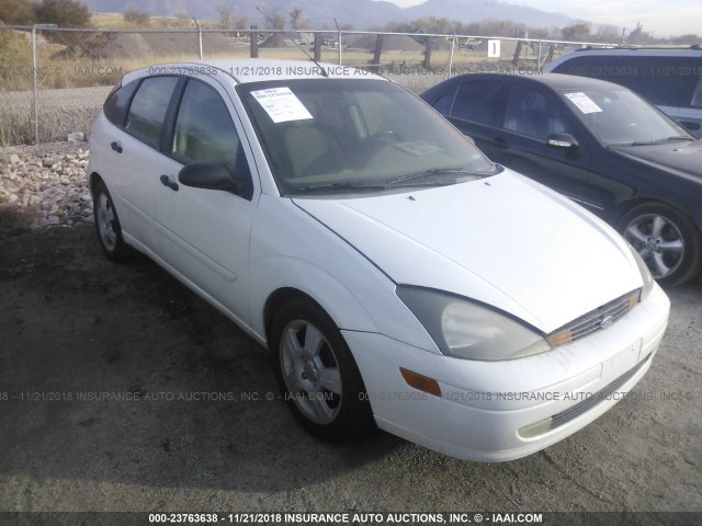 3FAFP37323R121632 - 2003 FORD FOCUS ZX5 WHITE photo 1