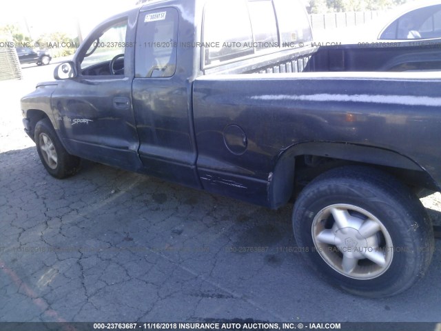 1B7GL22X6YS672172 - 2000 DODGE DAKOTA BLACK photo 6