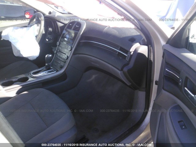 1G11B5SA1DF154102 - 2013 CHEVROLET MALIBU LS 银色 照片 5