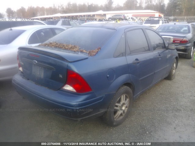 1FAFP3434YW275106 - 2000 FORD FOCUS SE/SE SPORT BLUE photo 4