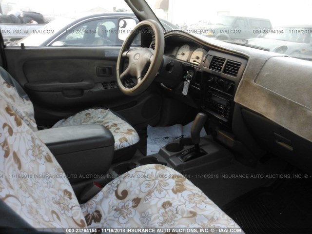 5TEGN92N82Z107393 - 2002 TOYOTA TACOMA DOUBLE CAB PRERUNNER WHITE photo 5