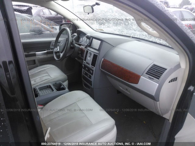 2A8HR54PX8R727704 - 2008 CHRYSLER TOWN & COUNTRY TOURING BLACK photo 5