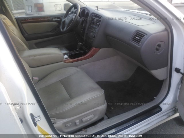 JT8BD68S6Y0111751 - 2000 LEXUS GS 300 WHITE photo 5