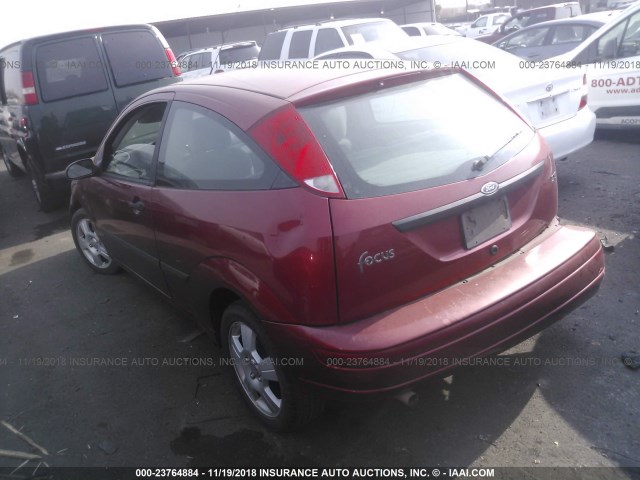 3FAFP31Z33R184218 - 2003 FORD FOCUS ZX3 RED photo 3
