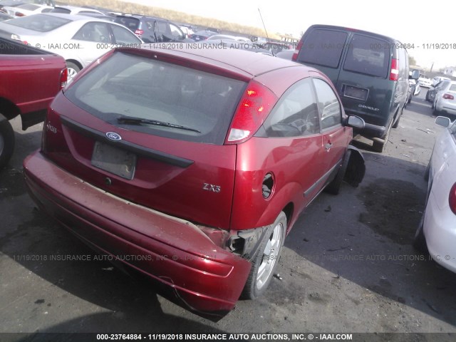 3FAFP31Z33R184218 - 2003 FORD FOCUS ZX3 RED photo 4