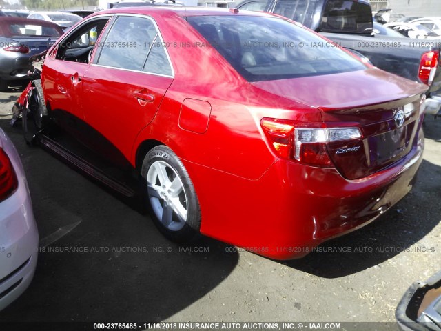 4T1BF1FK6CU605512 - 2012 TOYOTA CAMRY SE/LE/XLE 红色 照片 3