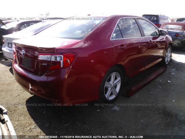 4T1BF1FK6CU605512 - 2012 TOYOTA CAMRY SE/LE/XLE 红色 照片 4
