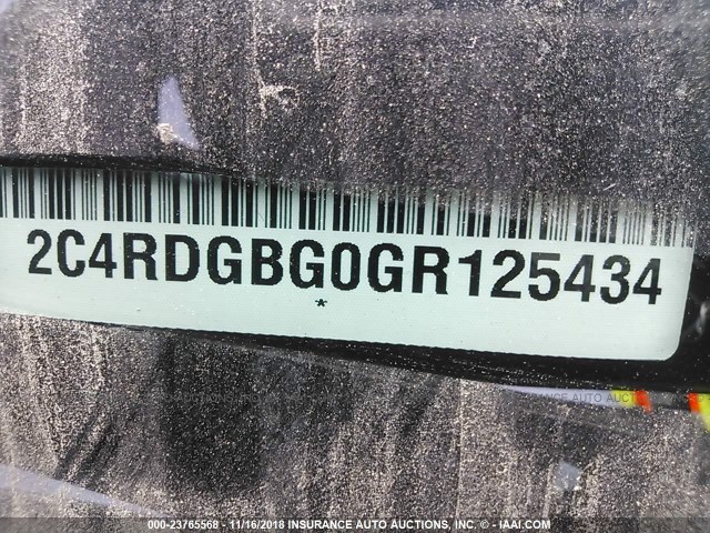 2C4RDGBG0GR125434 - 2016 DODGE GRAND CARAVAN SE GRAY photo 9