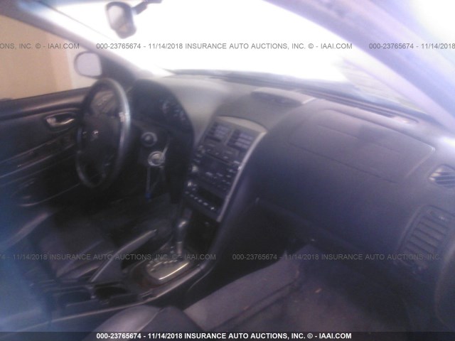 JN1DA31A13T403742 - 2003 NISSAN MAXIMA GLE/SE BLACK photo 5