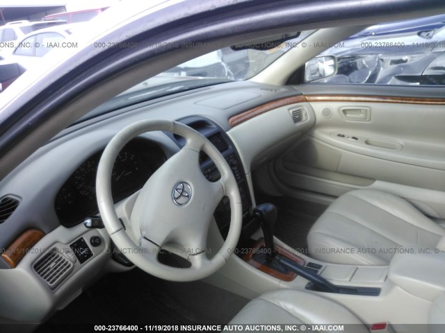 2T1CF28P62C595907 - 2002 TOYOTA CAMRY SOLARA SE/SLE BROWN photo 5