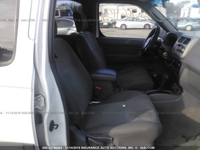 5N1ED28Y01C518976 - 2001 NISSAN XTERRA XE/SE WHITE photo 5