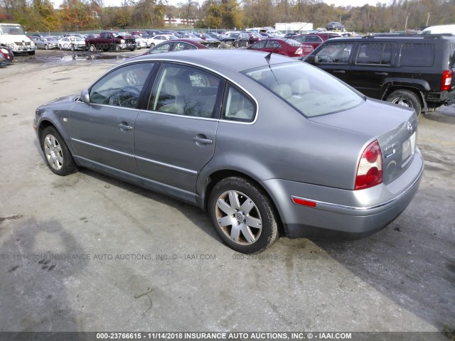 WVWRH63B43P267623 - 2003 VOLKSWAGEN PASSAT GLX 银色 照片 3
