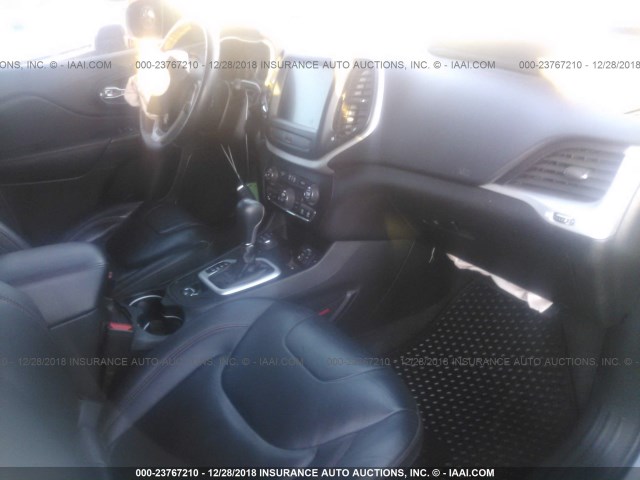 1C4PJMBS1FW667828 - 2015 JEEP CHEROKEE TRAILHAWK BLUE photo 5