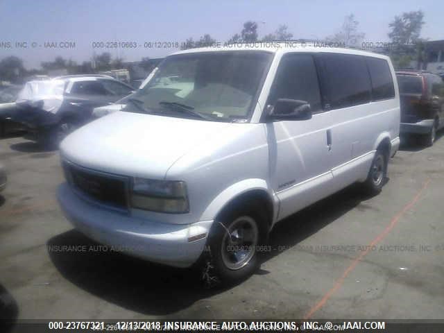 1GKDM19W31B506256 - 2001 GMC SAFARI XT WHITE photo 2