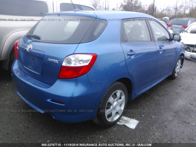 2T1KU4EE7AC204827 - 2010 TOYOTA COROLLA MATRIX  BLUE photo 4