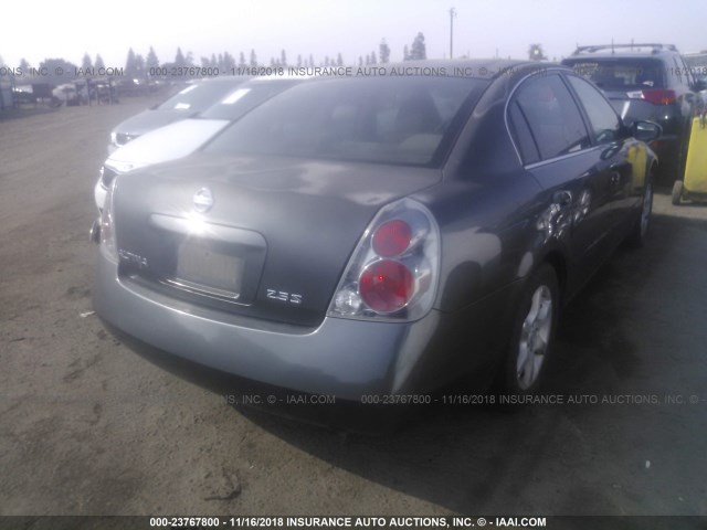 1N4AL11D25C372695 - 2005 NISSAN ALTIMA S/SL GRAY photo 4