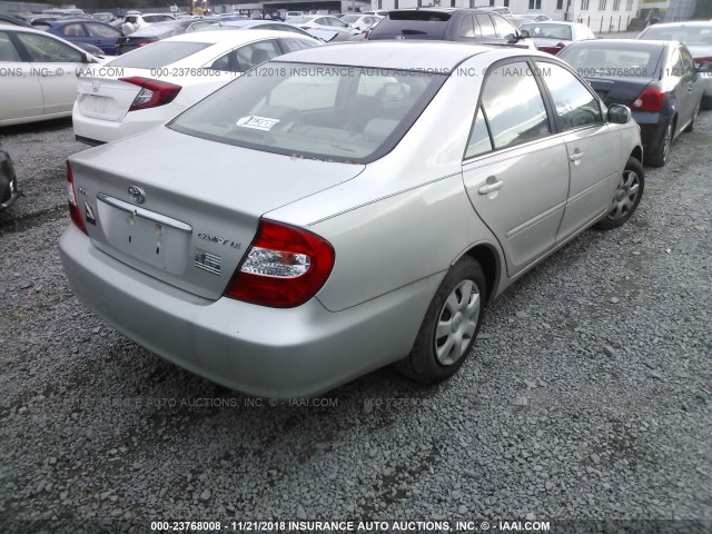 4T1BE32K03U774977 - 2003 TOYOTA CAMRY LE/XLE/SE SILVER photo 4