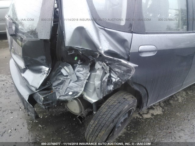 JHMGE8H3XDC074591 - 2013 HONDA FIT GRAY photo 6