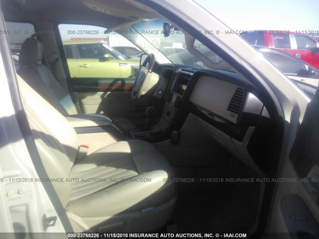 5LMEU68HX5ZJ34548 - 2005 LINCOLN AVIATOR 米色 照片 5