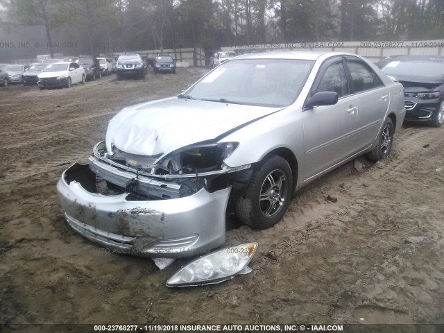 JTDBE32KX63038031 - 2006 TOYOTA CAMRY LE/XLE 银色 照片 2