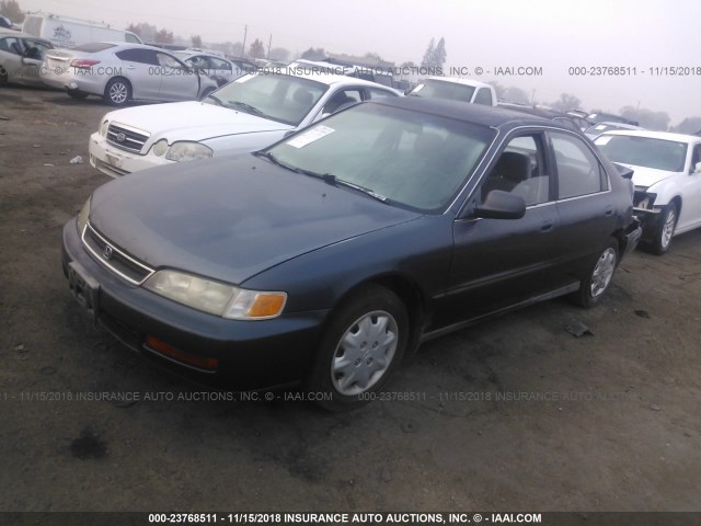 1HGCD5636VA045902 - 1997 HONDA ACCORD LX/EX BLUE photo 2