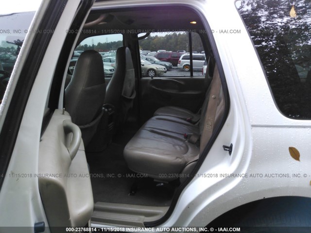 1FMPU16L8YLA41668 - 2000 FORD EXPEDITION XLT WHITE photo 8