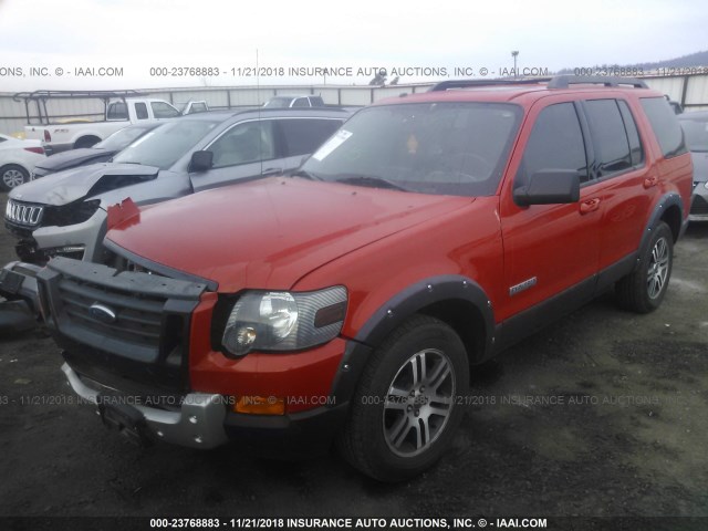 1FMEU73E27UA74366 - 2007 FORD EXPLORER XLT ORANGE photo 2